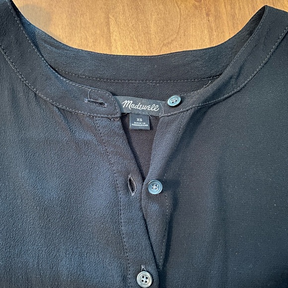Madewell Getaway Oversized Button-Down Shirt. Size XS. Black. - Picture 4 of 7